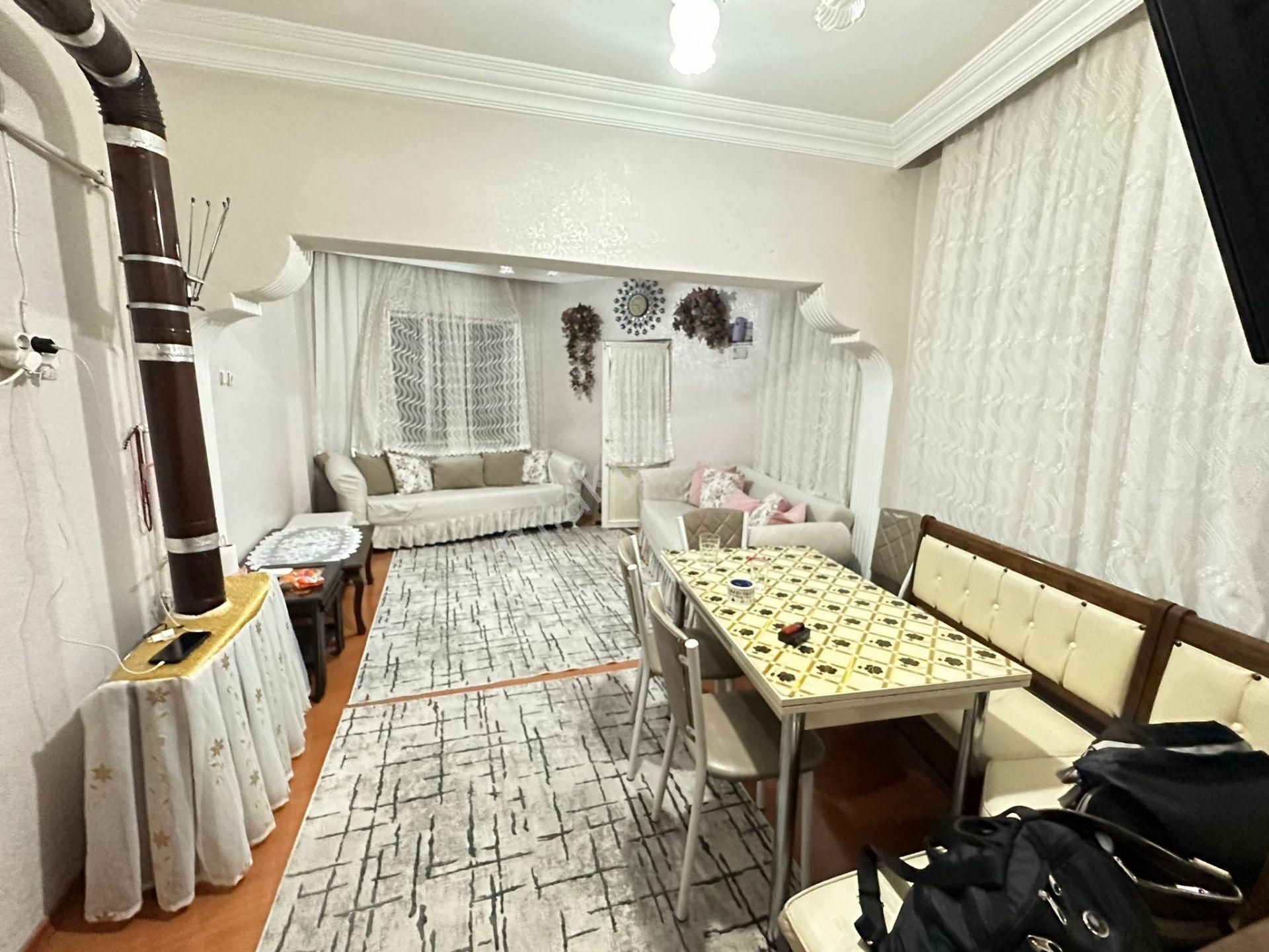 Bayrampaşa Altıntepsi 1+1 Net 54 M2 Katmülkiyetli Aynı Binada 2 Daire Satılık 2ve 3. Kat