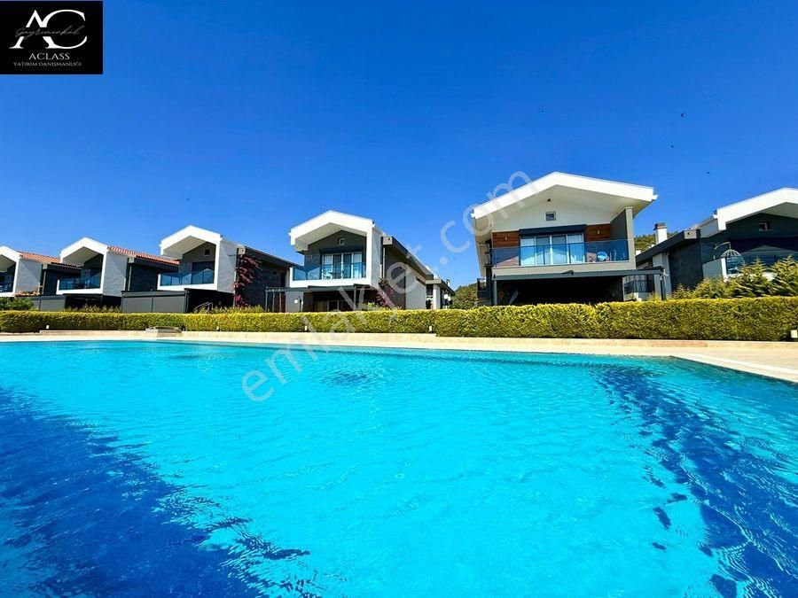 Sahile Yakın-güvenlik-havuz-otopark-bahçe-yerden Isıtma-ultra Lüx-moden-tamamı Müstakil