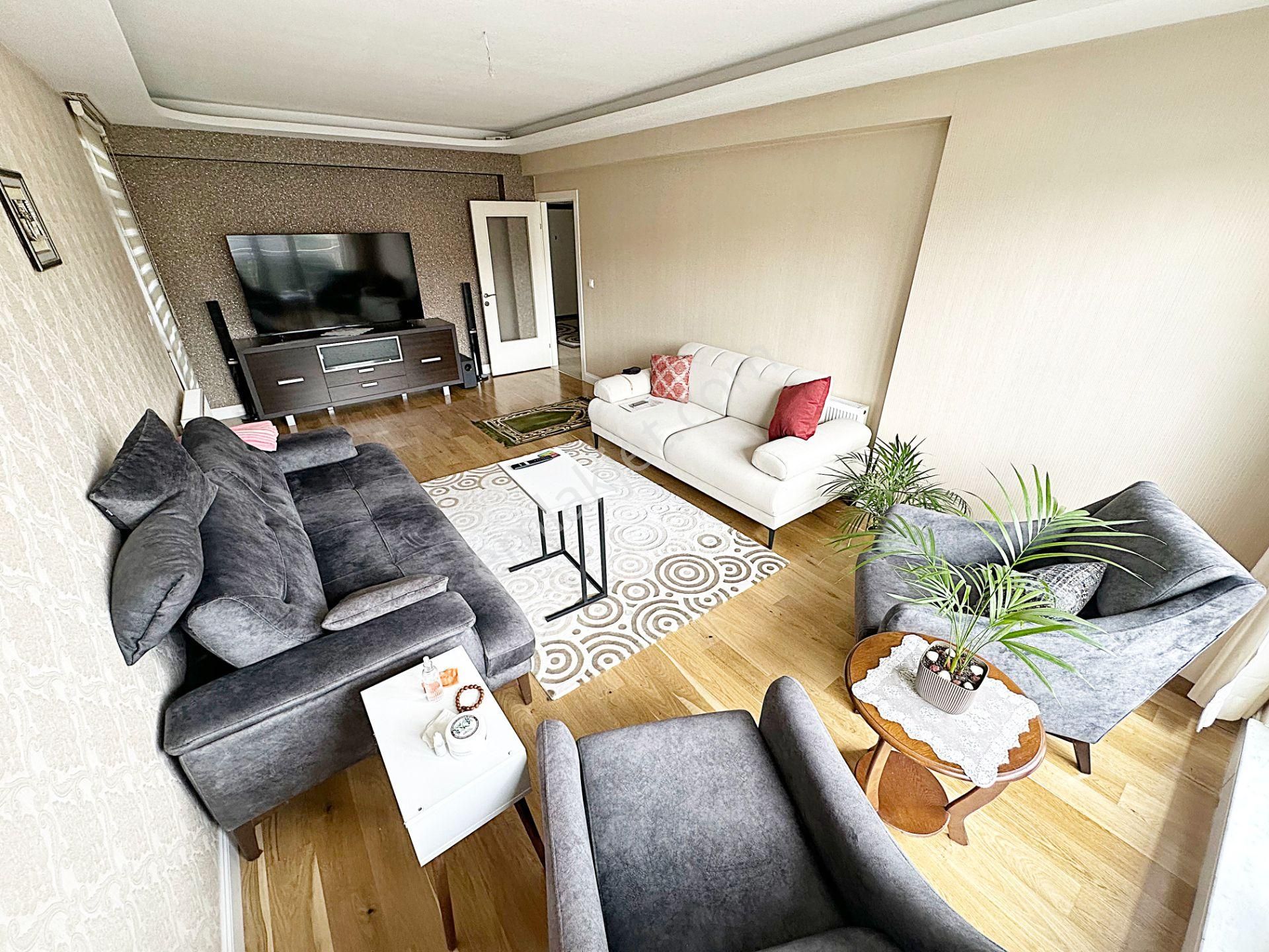 Ayvalı Cadde Üzerin'de 1.kalite Özel Yapımlı Dublex Daire - Görsel 14