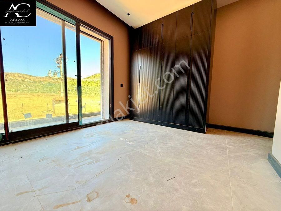 Butik Bir Sıte Icerisinde-özel Havuz-otopark-bahçe-merkezi-ultra Lüx-450 M2-tamamı Müstakil - Görsel 32