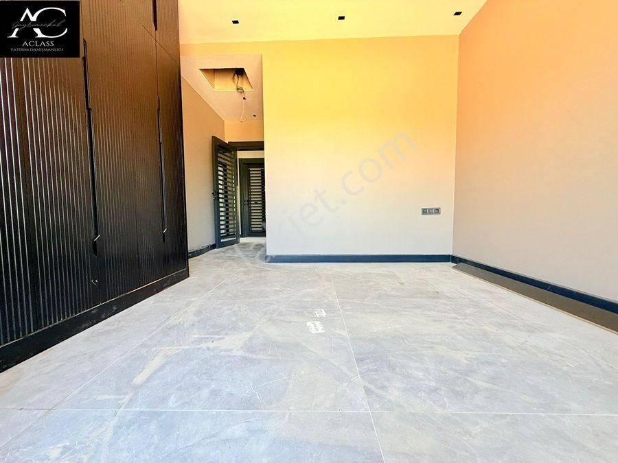 Butik Bir Sıte Icerisinde-özel Havuz-otopark-bahçe-merkezi-ultra Lüx-450 M2-tamamı Müstakil - Görsel 35