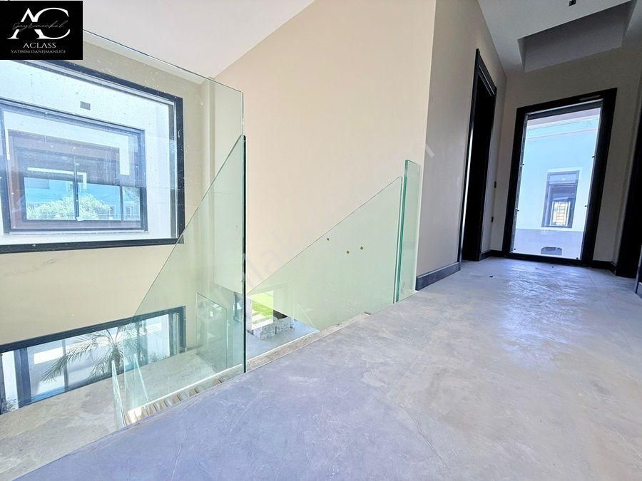 Butik Bir Sıte Icerisinde-özel Havuz-otopark-bahçe-merkezi-ultra Lüx-450 M2-tamamı Müstakil - Görsel 21