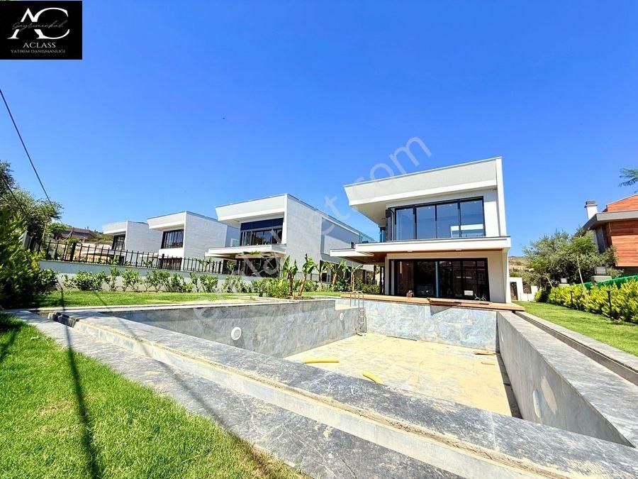 Butik Bir Sıte Icerisinde-özel Havuz-otopark-bahçe-merkezi-ultra Lüx-450 M2-tamamı Müstakil - Görsel 6