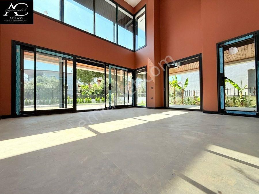 Butik Bir Sıte Icerisinde-özel Havuz-otopark-bahçe-merkezi-ultra Lüx-450 M2-tamamı Müstakil - Görsel 13