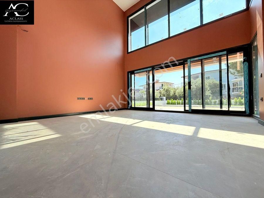 Butik Bir Sıte Icerisinde-özel Havuz-otopark-bahçe-merkezi-ultra Lüx-450 M2-tamamı Müstakil - Görsel 12