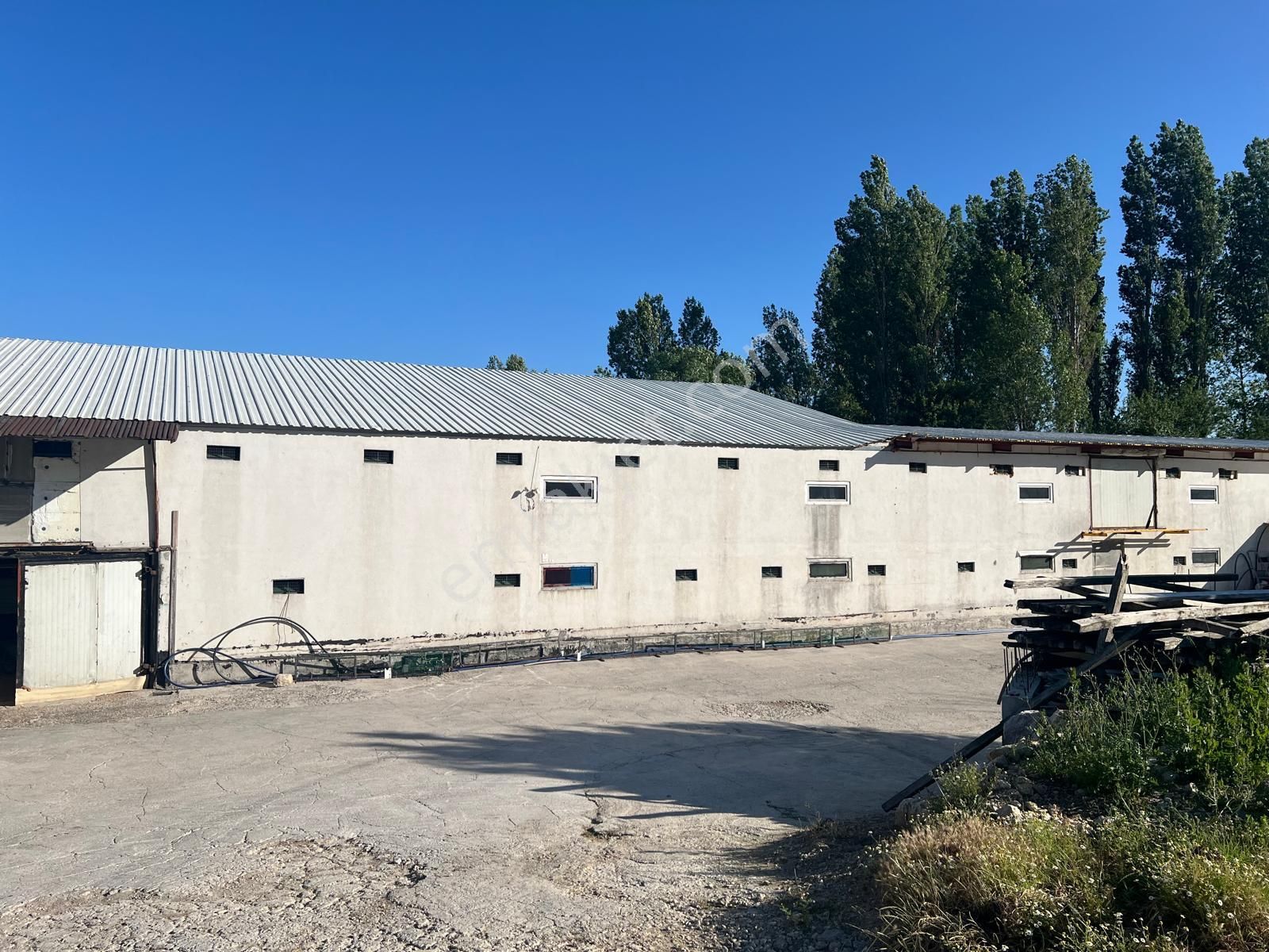 Remax Hür Ülkü Çakar'dan Sakarya Taraklı Harkköy'de Satılık Ruhsatlı Ve Aktif Tavuk Çiftliği - Görsel 4