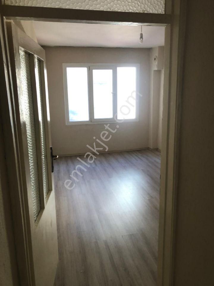 Bergama Zafer Mah Yeni Diş Hastanesi Mevki Ara 2.kat 2+1 Geniş Daire Satılık