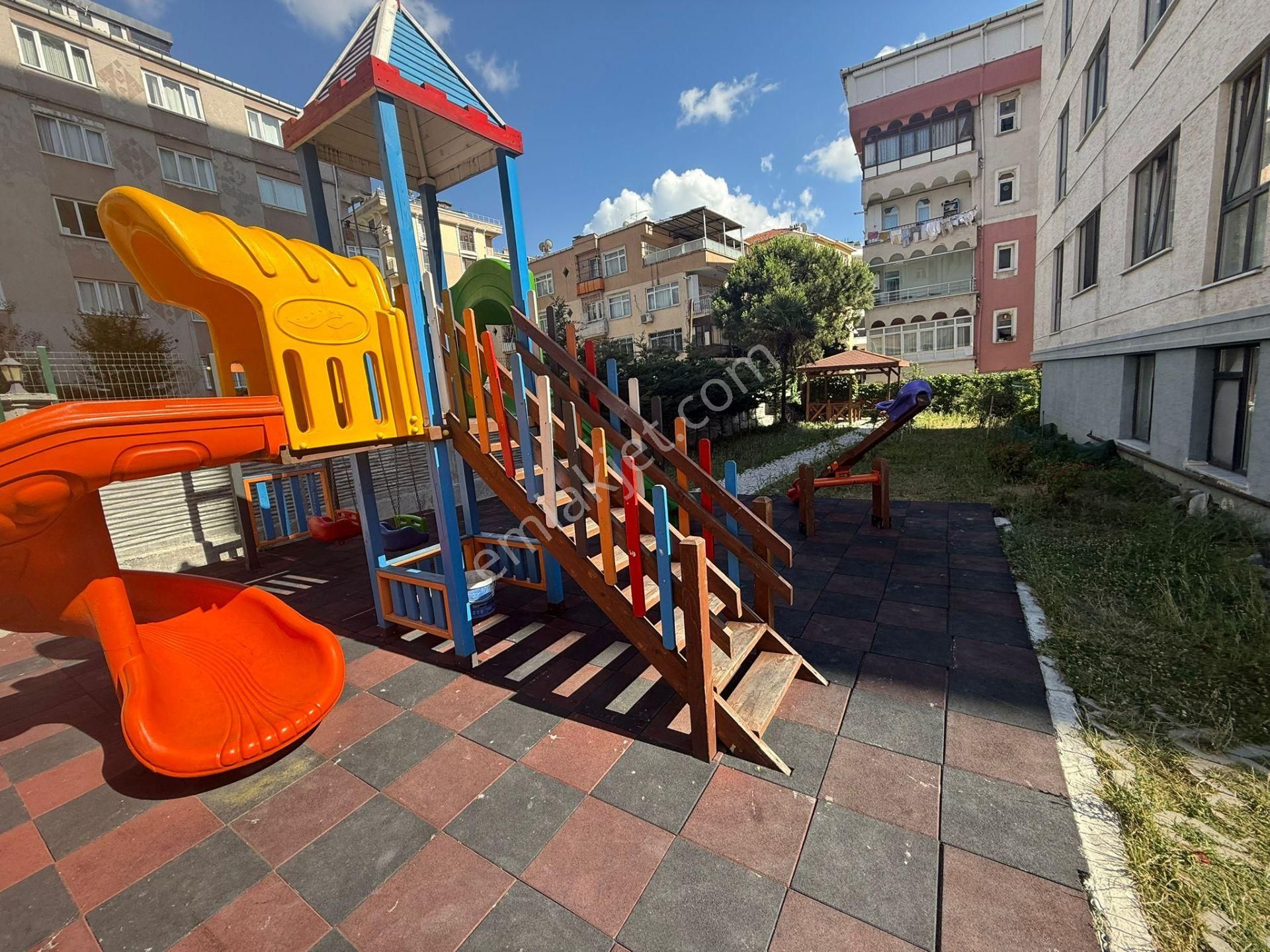 Barış'tan Site İçerisinde Kapalı-açık Otoparklı 3+1 Lüks Daire