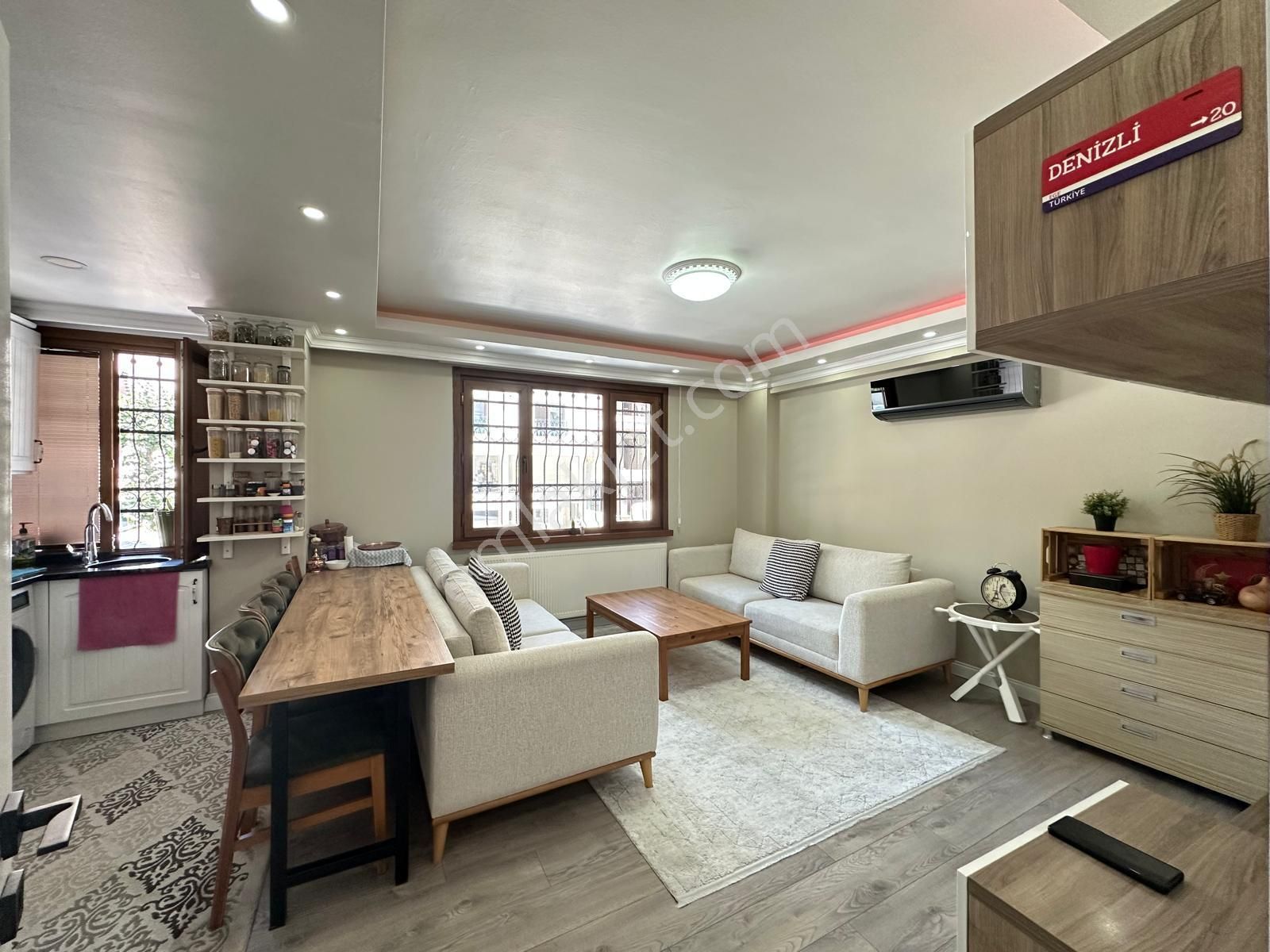 Adaparka Yürüme Mesafesinde Geniş Kullanışlı Daire