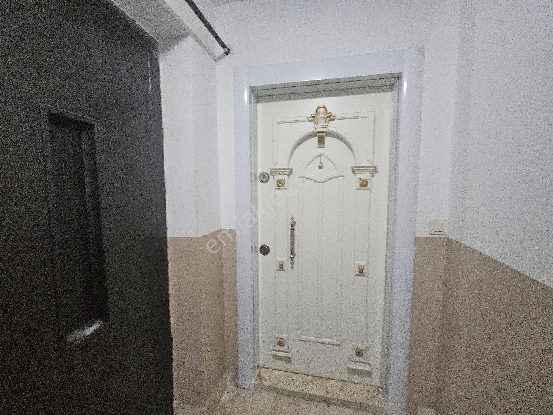 Avcılar Merkez'de 2+1 Müstakil Bahçeli Daire - Görsel 32