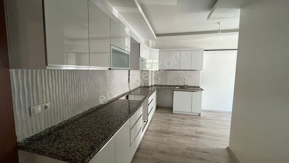 Fiyat Düştü!! Şıkır Şıkır Sıfır Ayarında 4+1 Satılık Daire - Görsel 8