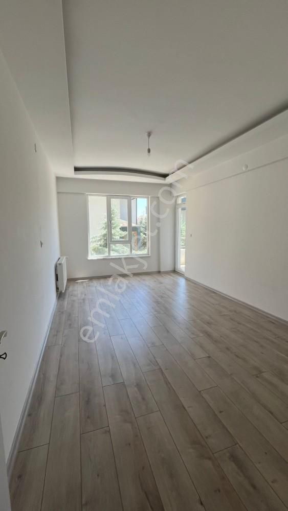 Fiyat Düştü!! Şıkır Şıkır Sıfır Ayarında 4+1 Satılık Daire - Görsel 9