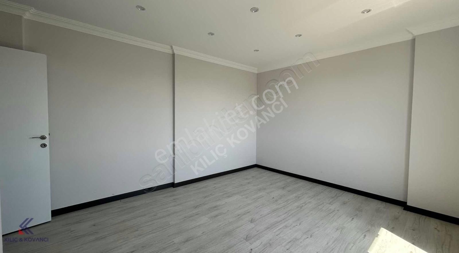Kılıç Kovancı Barış Mahallesi İskanlı Arakat 2+1 Kiralık Daire