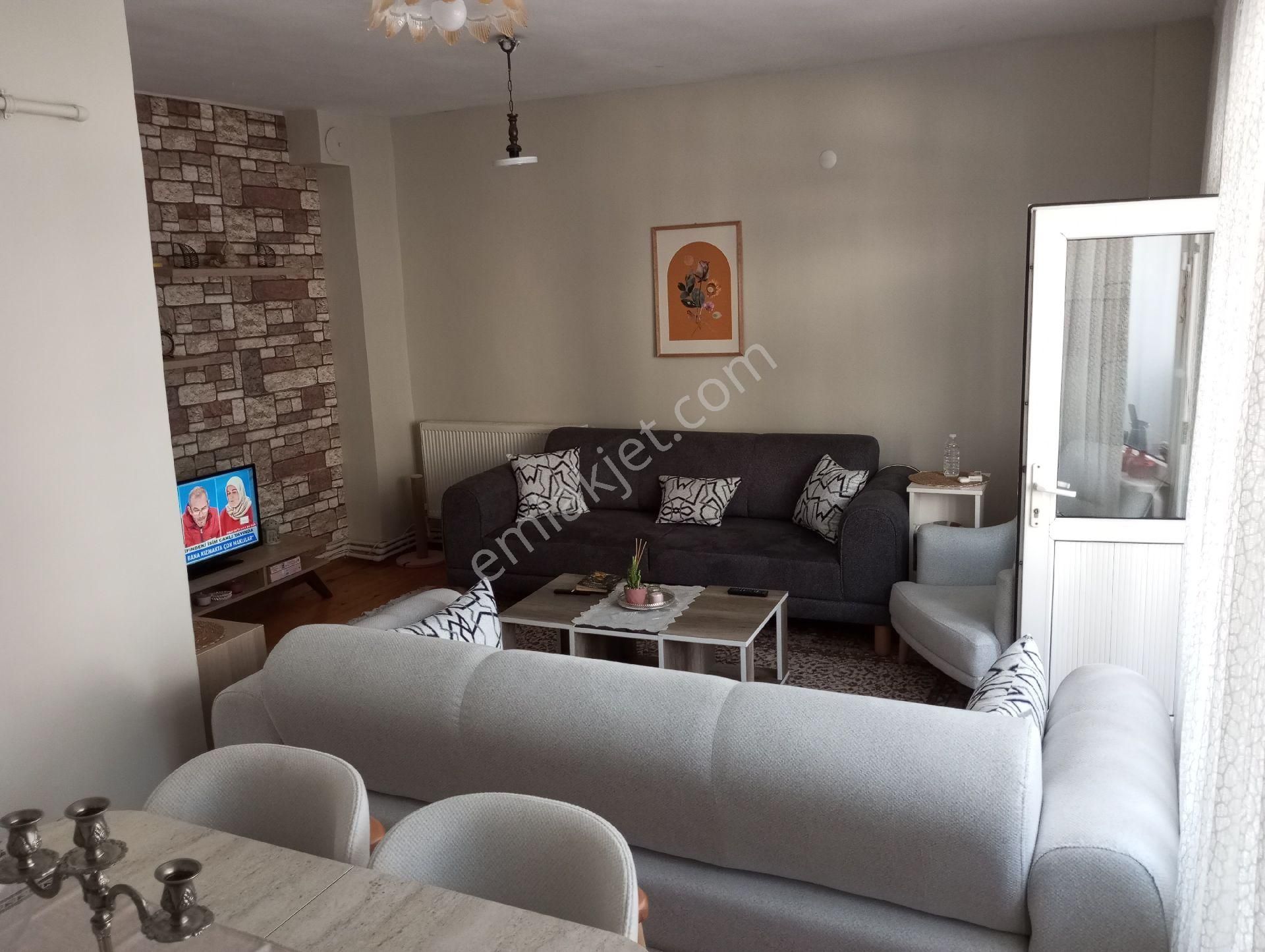 Yatırımlık Ticari İmarlı Arsa Paylı 2+1 Daire