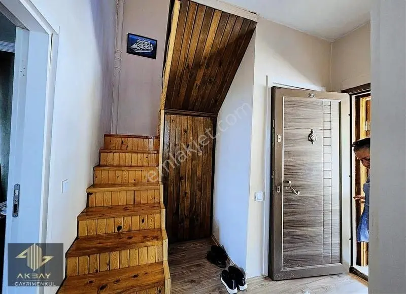 Mühteşem Fırsat, Doğayla İçiçe, Göl Manzaralı Geniş Arsalı Villa - Görsel 5