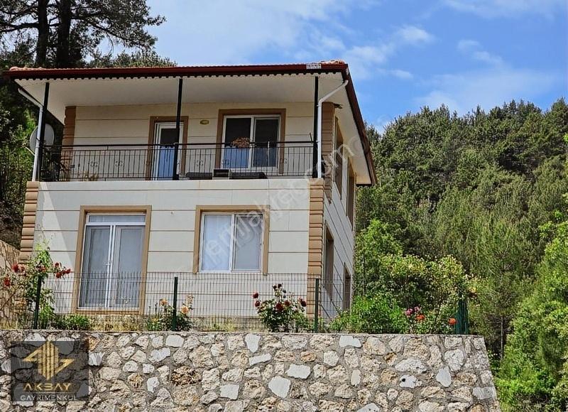 Mühteşem Fırsat, Doğayla İçiçe, Göl Manzaralı Geniş Arsalı Villa - Görsel 34