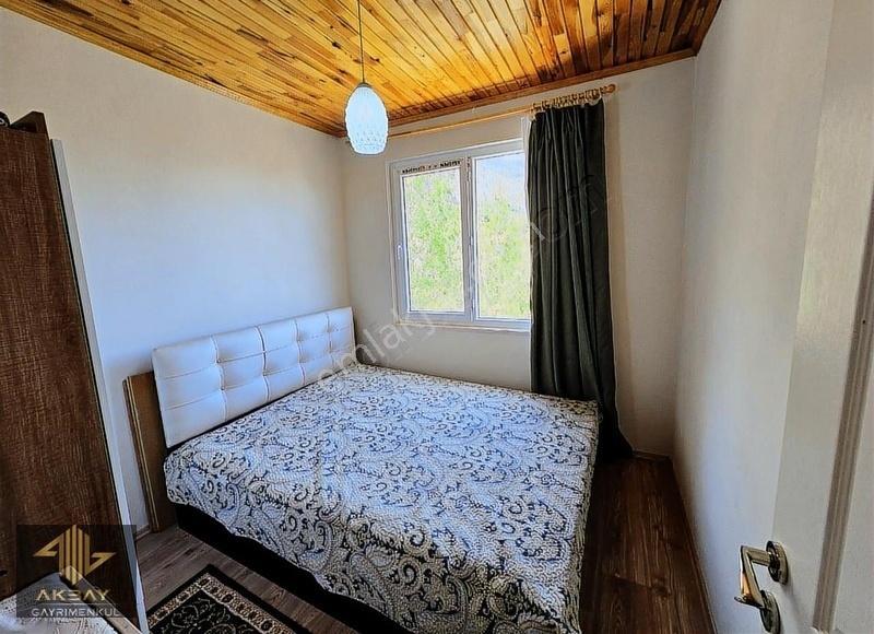 Mühteşem Fırsat, Doğayla İçiçe, Göl Manzaralı Geniş Arsalı Villa - Görsel 9