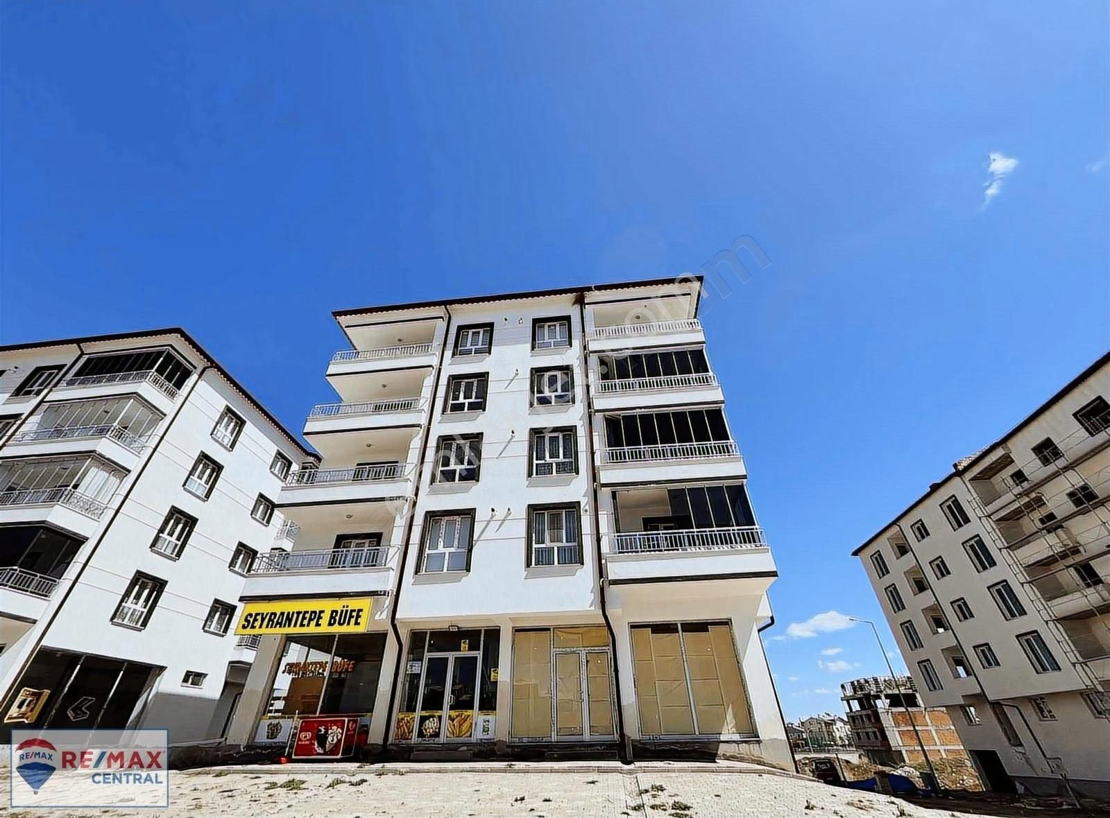 Remax Centralden Alibabada Eksiksiz 2yıllık Satılık 3+1