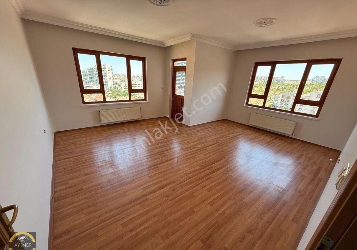 Kırkkonaklar'da Cadde Üzeri 3+1 Kiralık Daire 3.katta Asansörlü