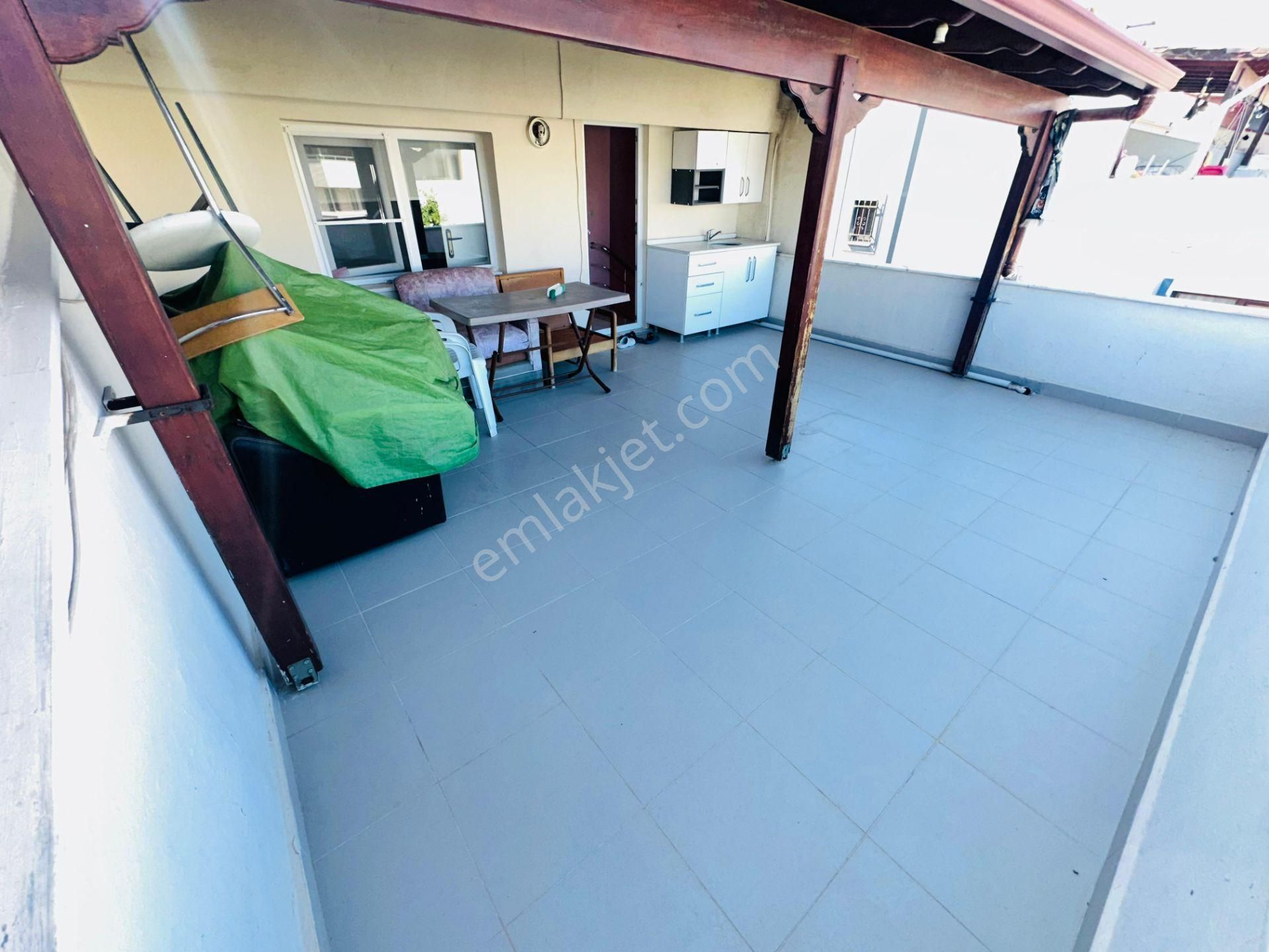 Güre De 4+1 Çift Mutfak Satılık Triblex Müstakil Ev - Görsel 25
