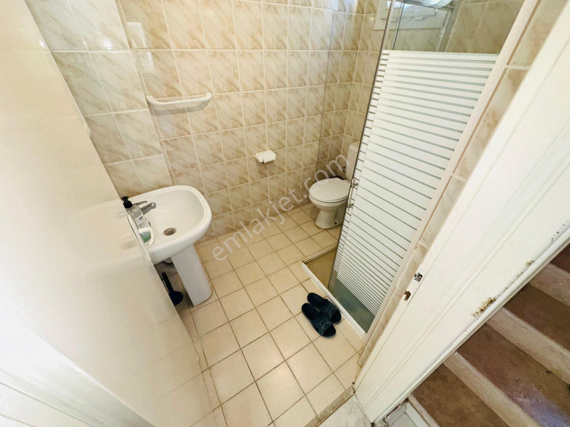 Güre De 4+1 Çift Mutfak Satılık Triblex Müstakil Ev - Görsel 8