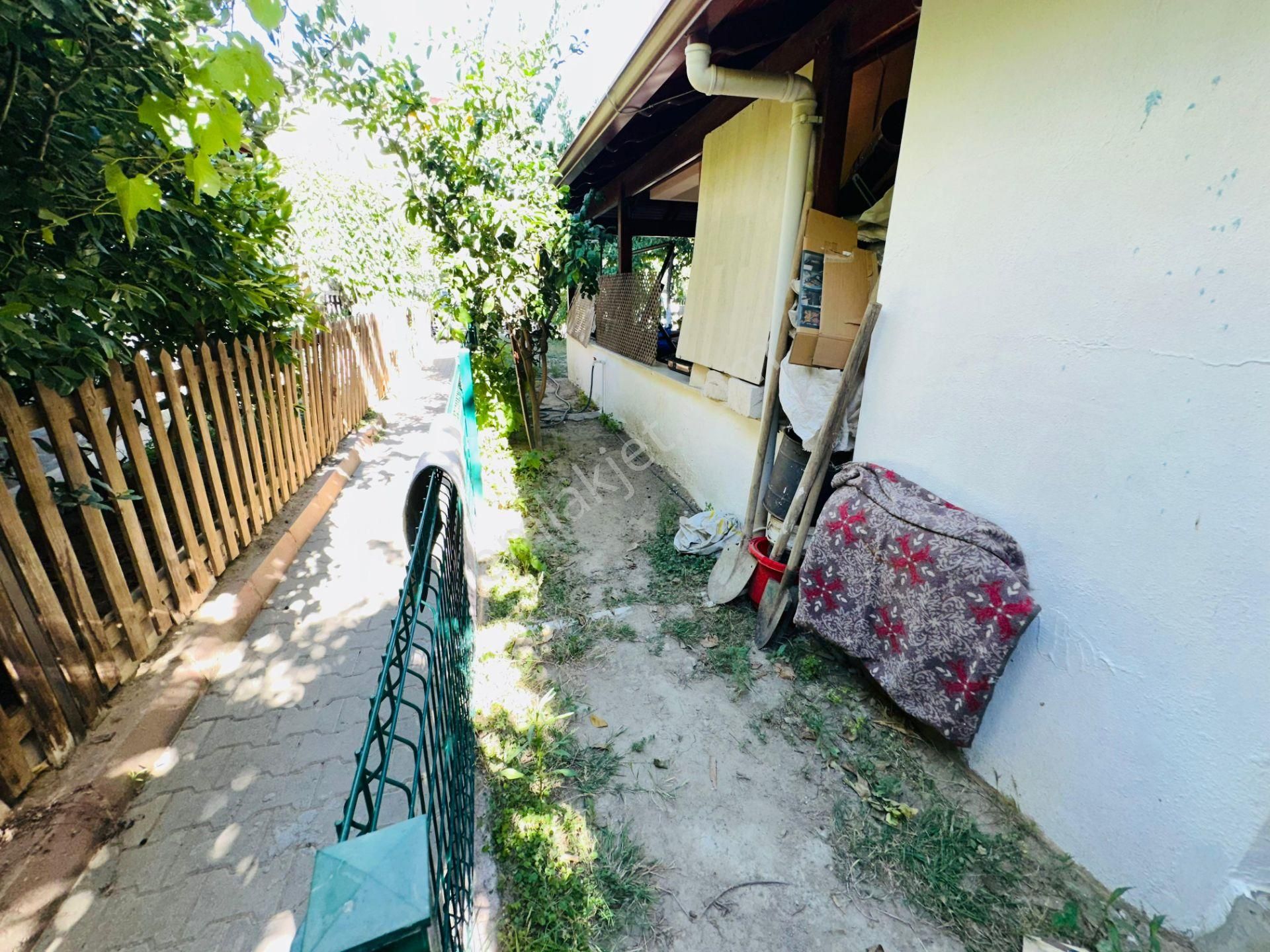 Güre De 4+1 Çift Mutfak Satılık Triblex Müstakil Ev - Görsel 32