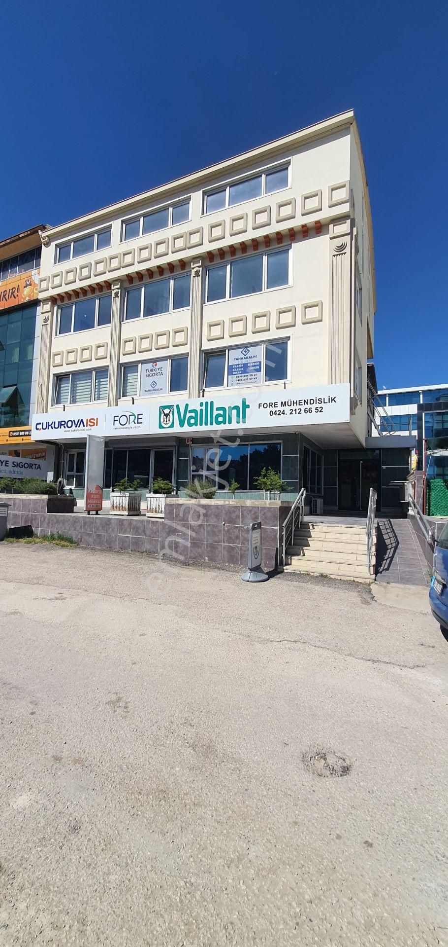 Elazığ Merkezde 3+1 Kiralık Ofis Ve Büro