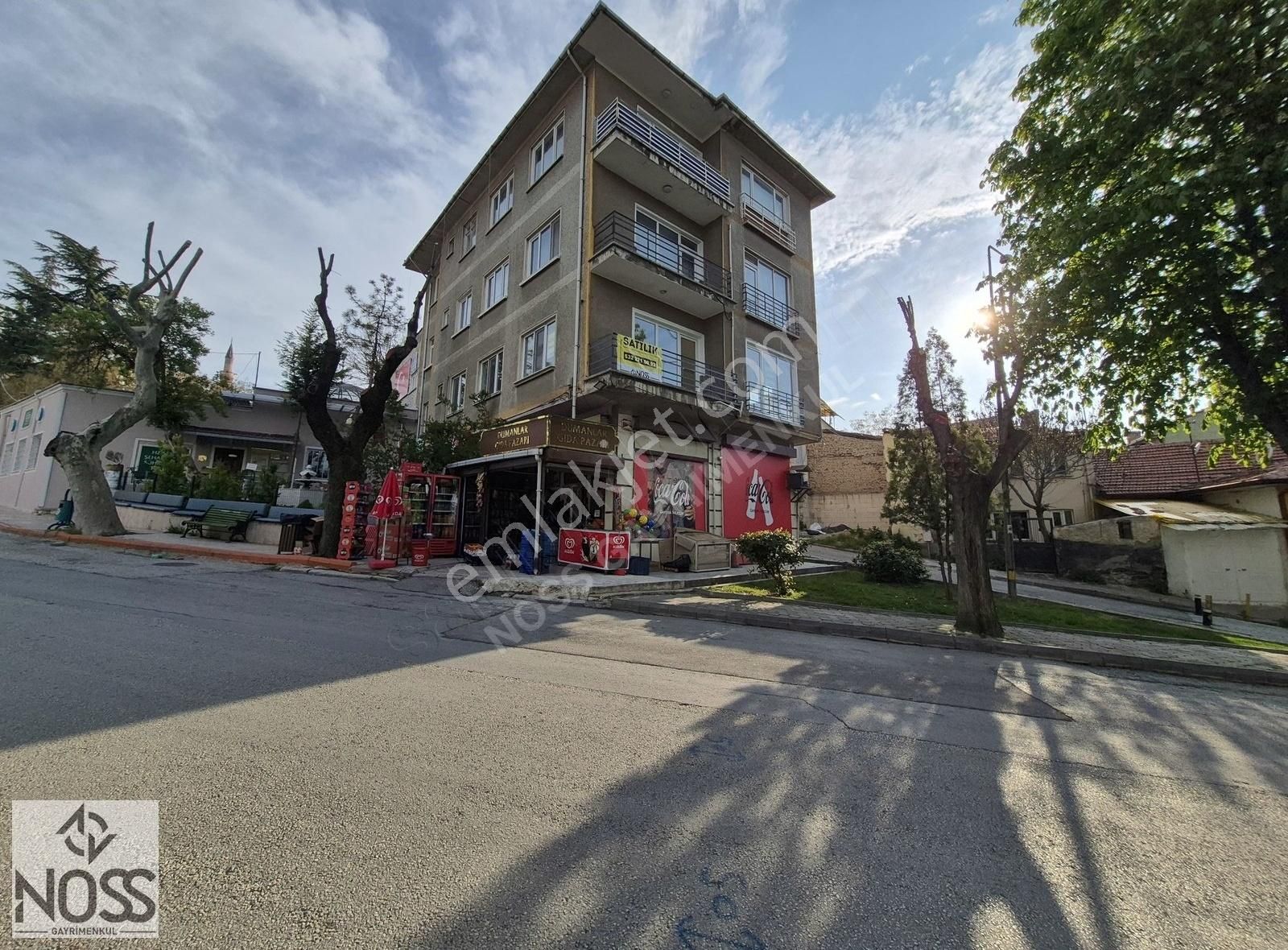 Odunpazarı Cadde Üzeri- 2+1(120m2)-köşe Konum-komple Yenilenmiş