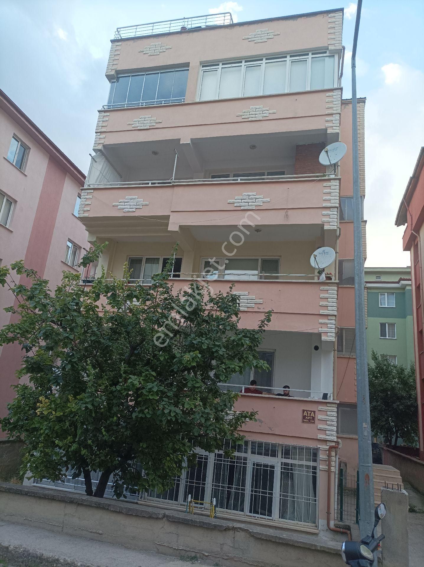 Yardımcı Emlaktan Hacılarda Osmanlı Kahvesi Arkasında Satılık 3+1 Fırsat Daire