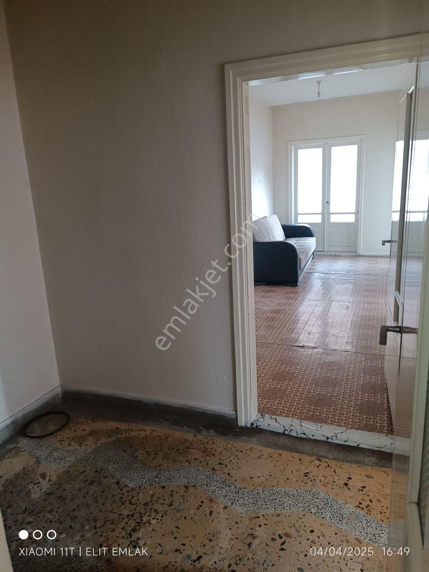 Elit Emlak'tan Satılık 3+1 Mutfak Ayrıca Var 100 M2 Çarsı Merkezde - Görsel 11