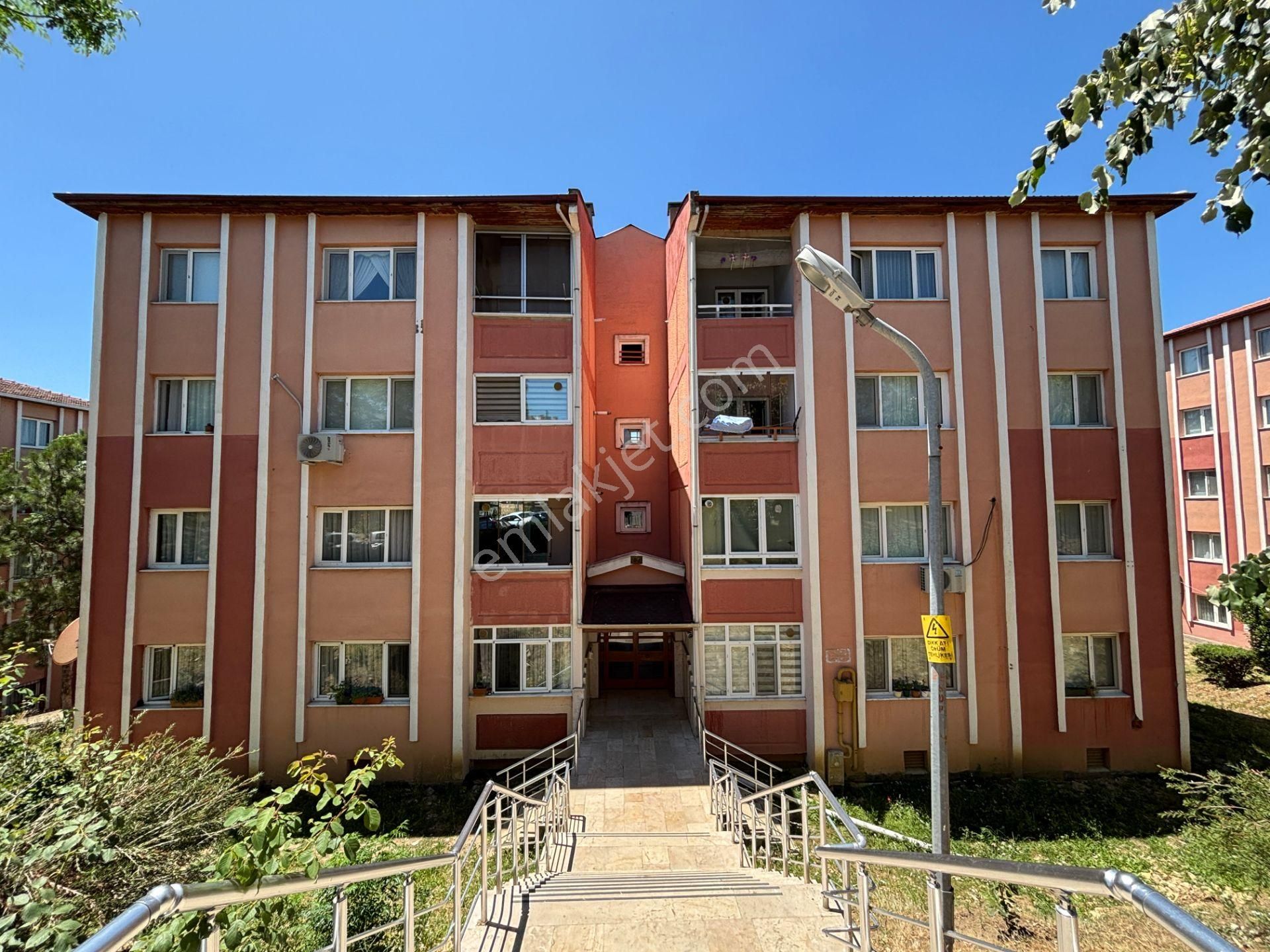 Esentepe Tokide 3+1 110 M2 Düzce Manzaralı Satılık Ara Kat Daire
