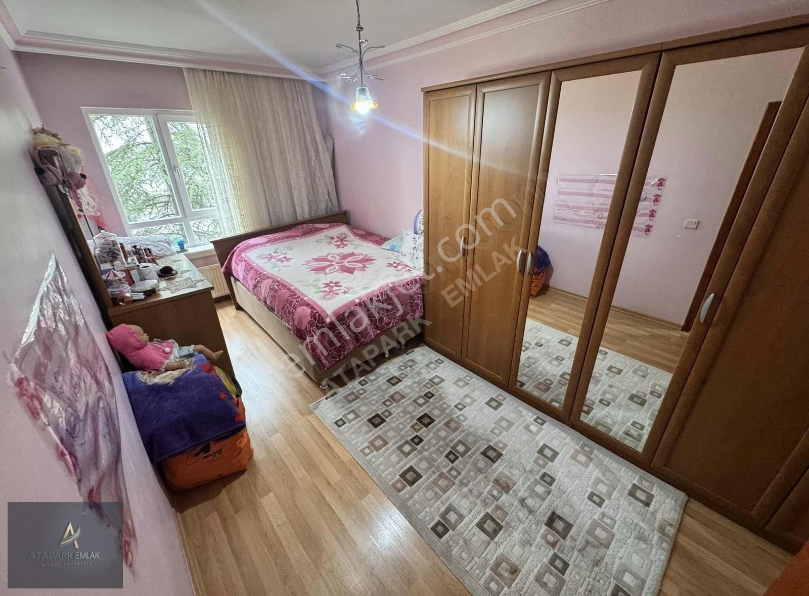 Ufuktepe De Ara Kat Çarşı Pazar Yakını Satılık 3+1 Daire