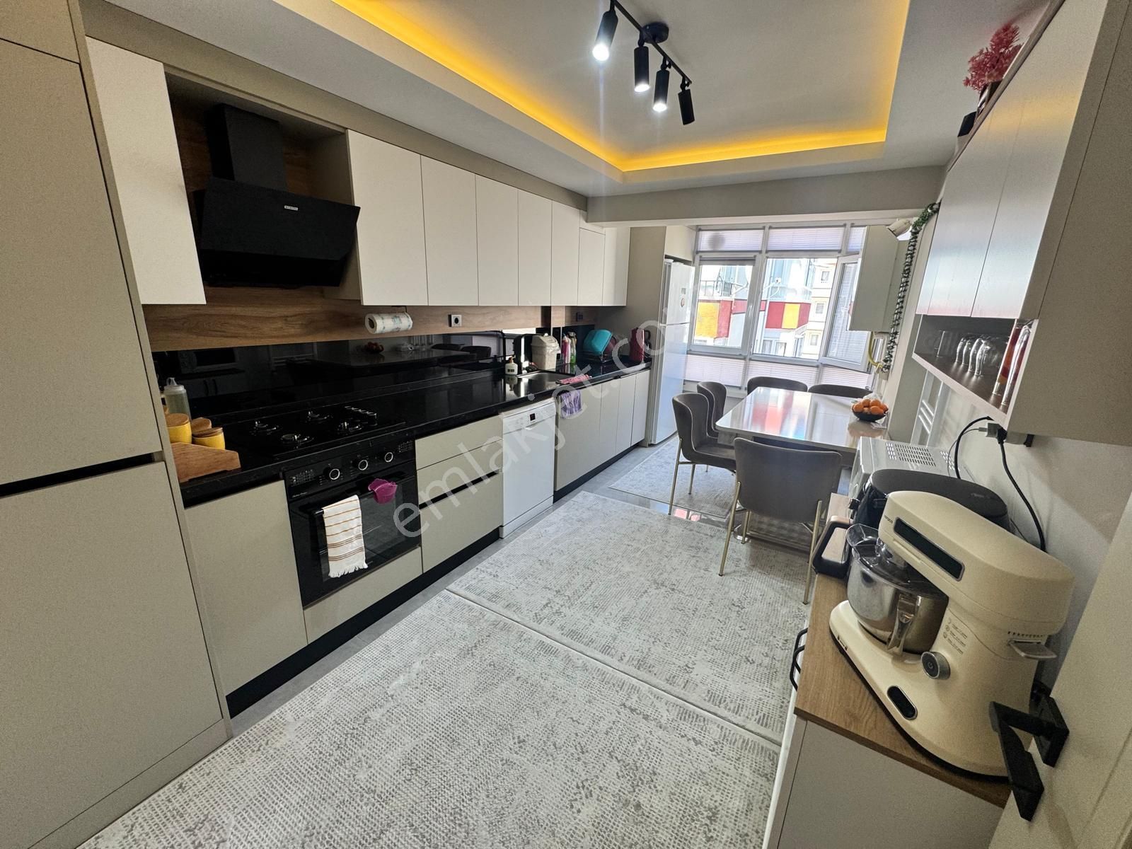 Malazgirt Mah 3+1 Full Yapılı Satılık Daire