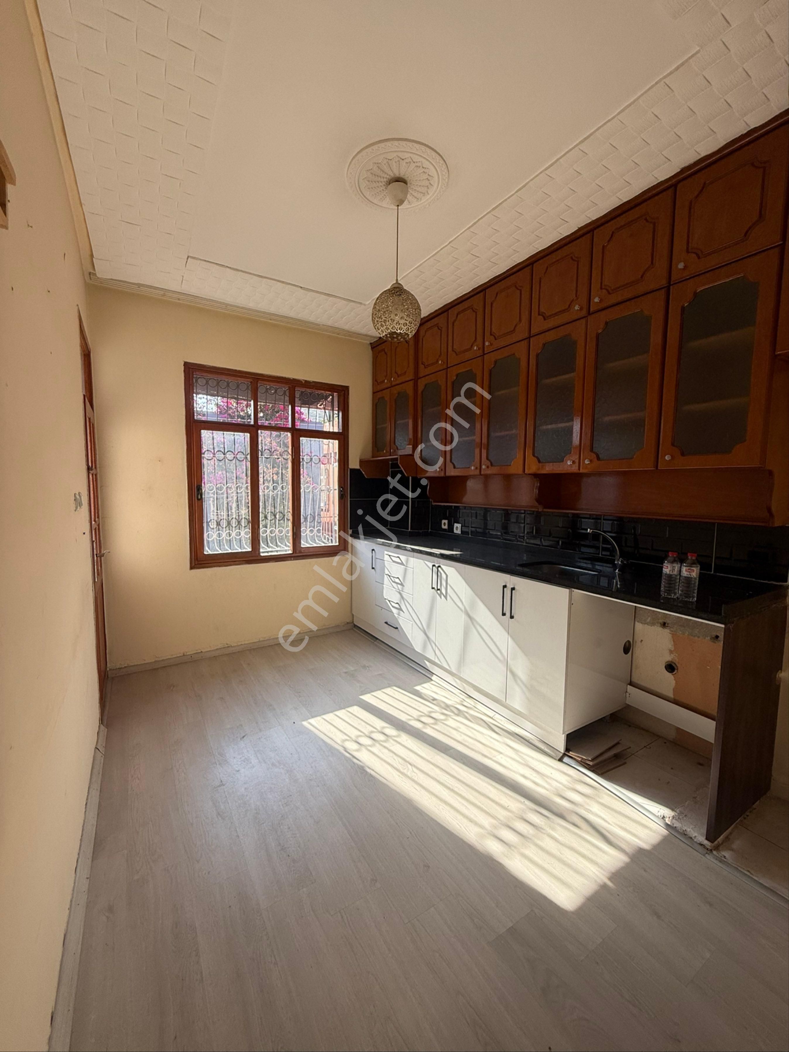 Adana Seyhan Barış Mah. 3+1 Kapalı Mutfak Kiralık Müstakil