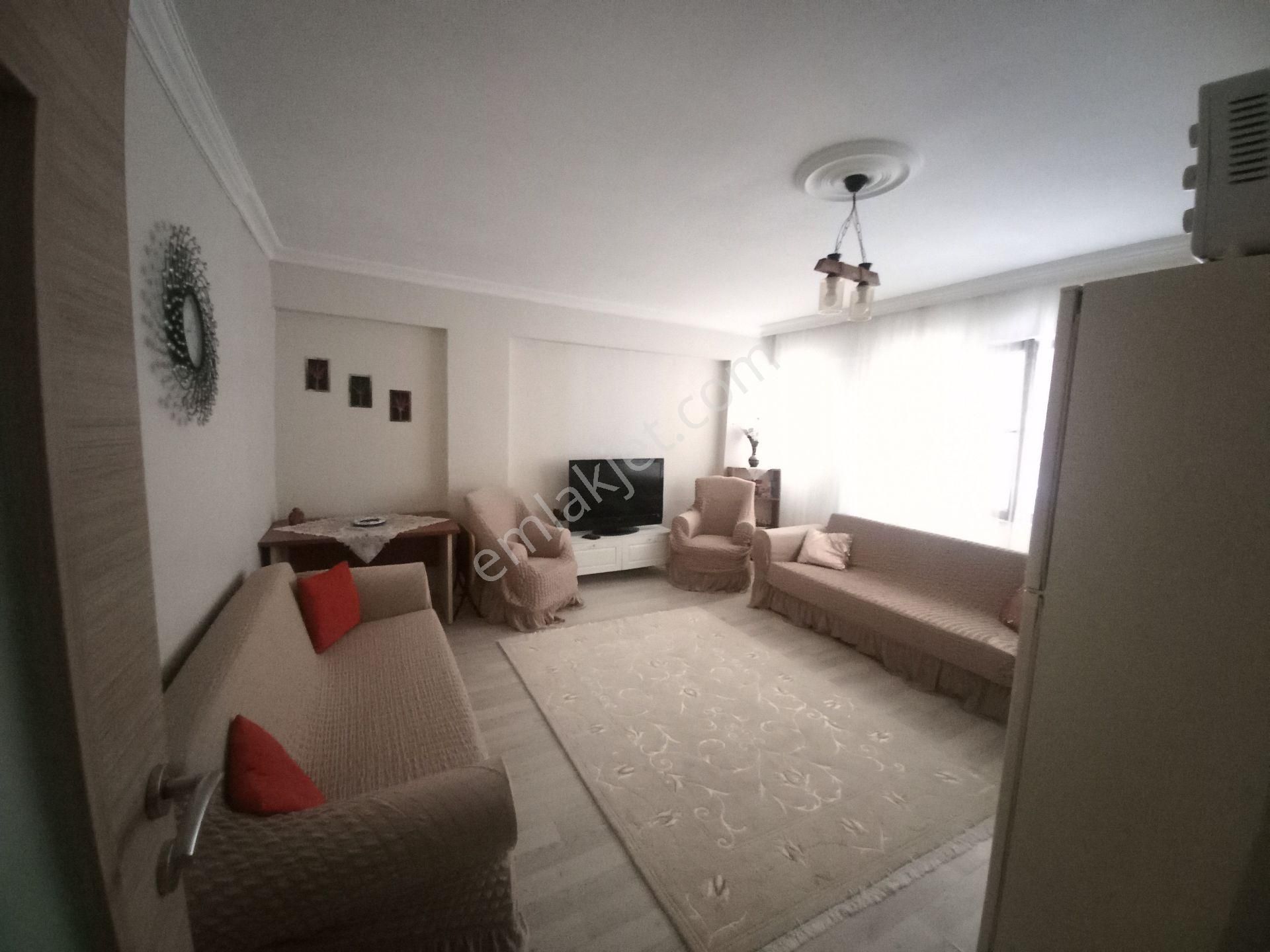 Eskidjiden İzmit Merkezde Çukurbağda Kiralık 1+1 Eşyalı Daire