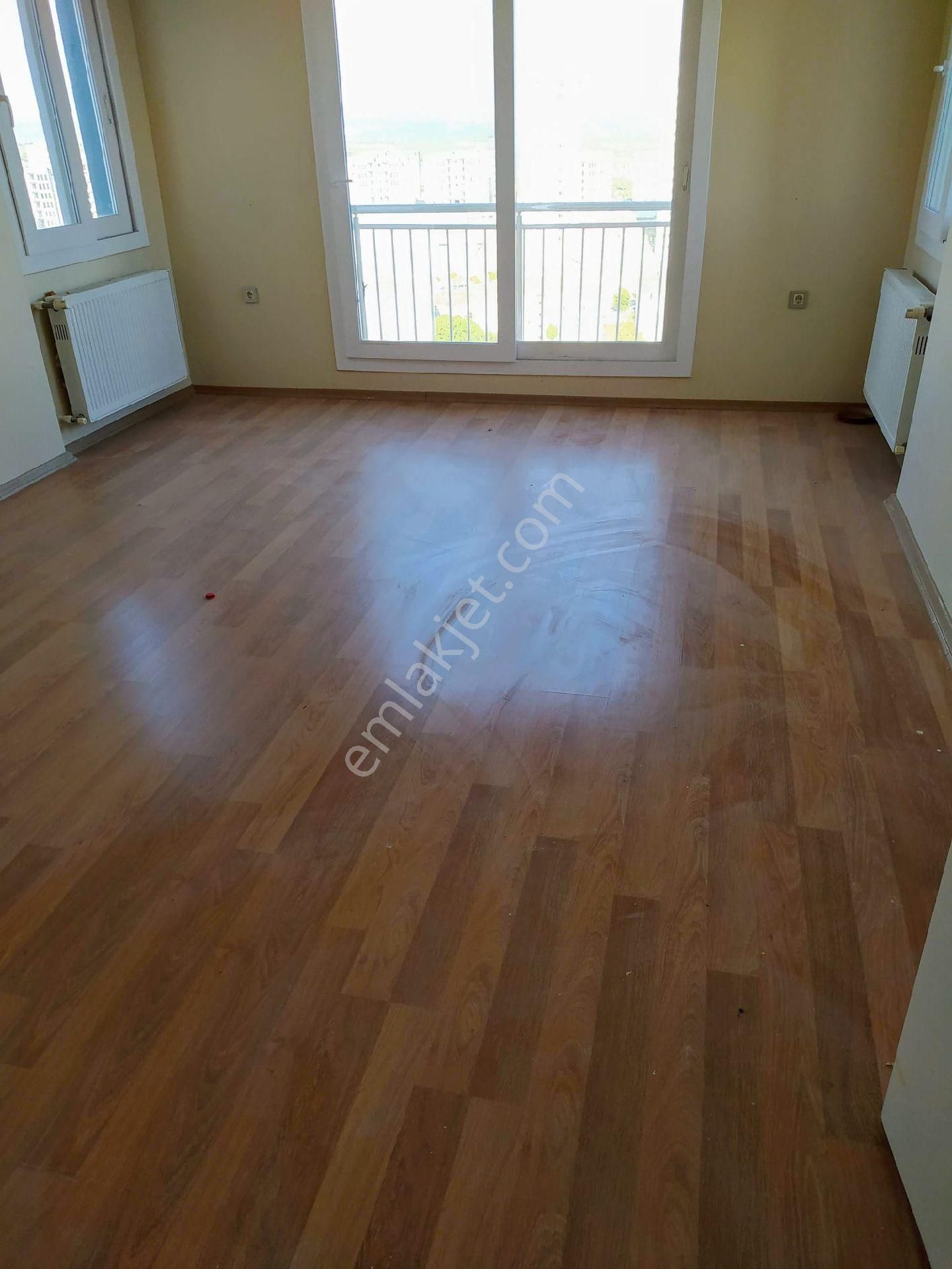 Osmangazi Mahallesinde 3+1 İskanlı Daire
