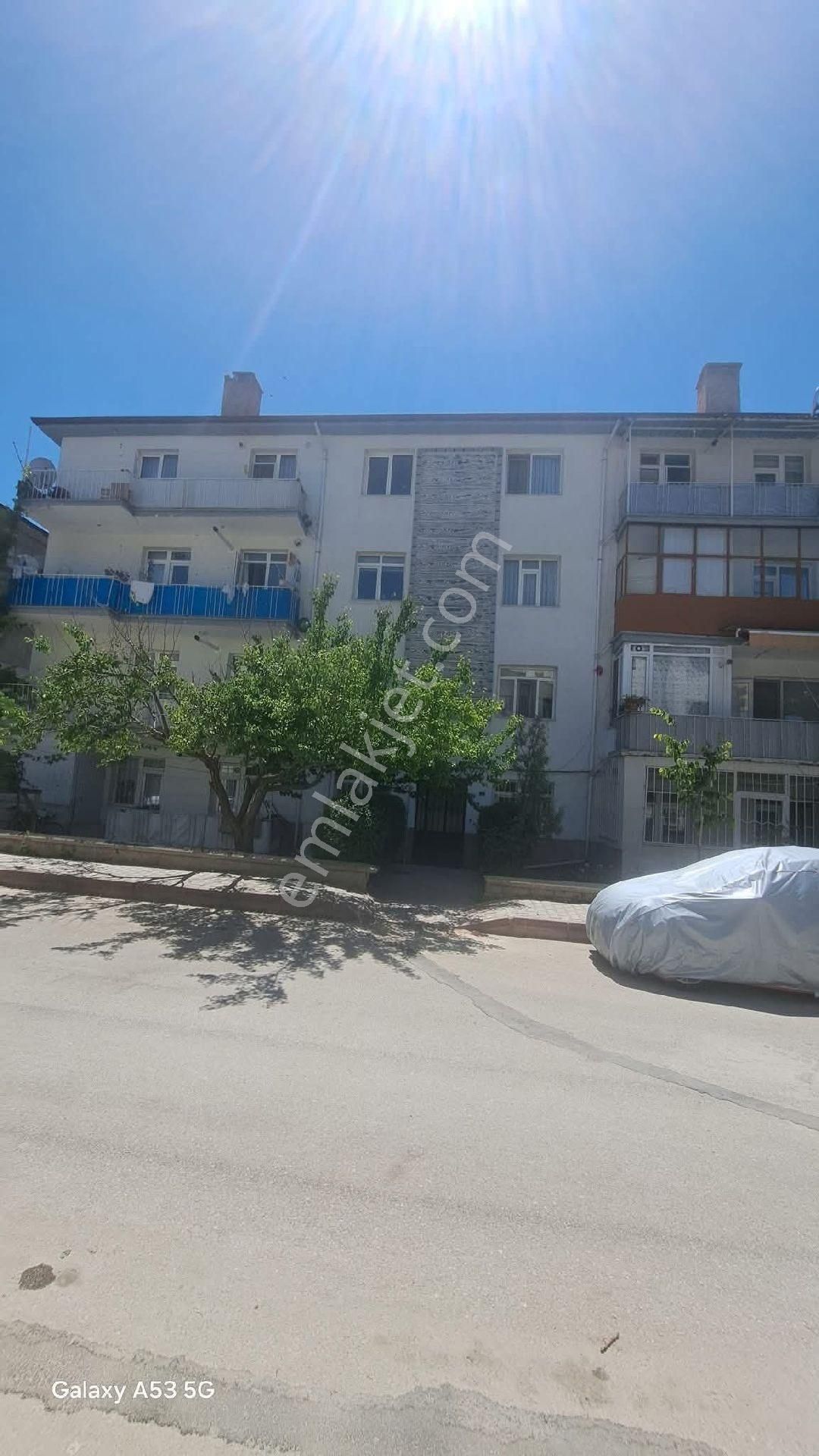 Niğde Merkez Selçuk Mah. Bin Evler Sitesinde Fırsat Satılık Daire