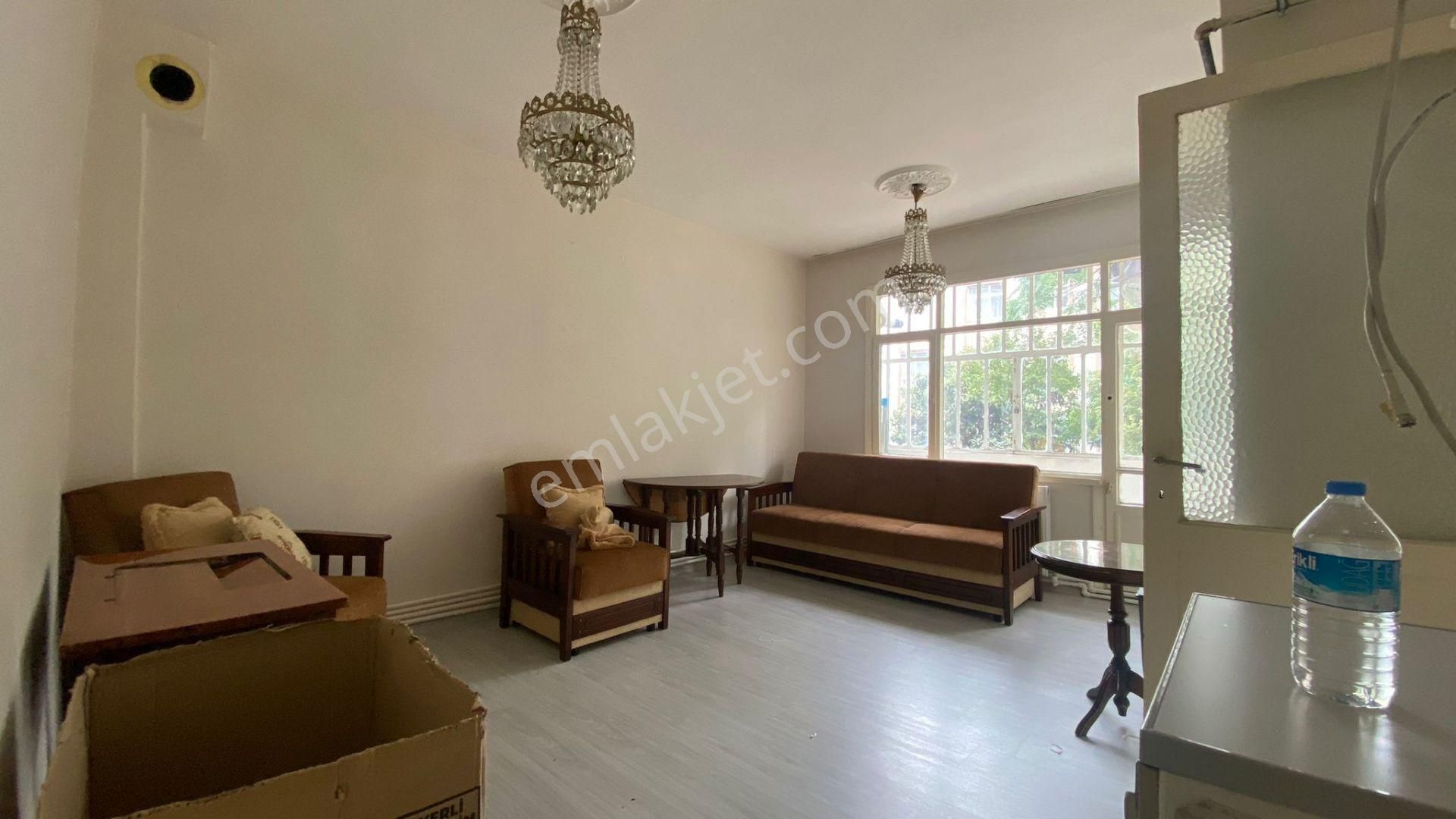 Gelişim Emlak`tan Peyk Dede Sokak`ta Yatırımlık, 2+1, 70m²