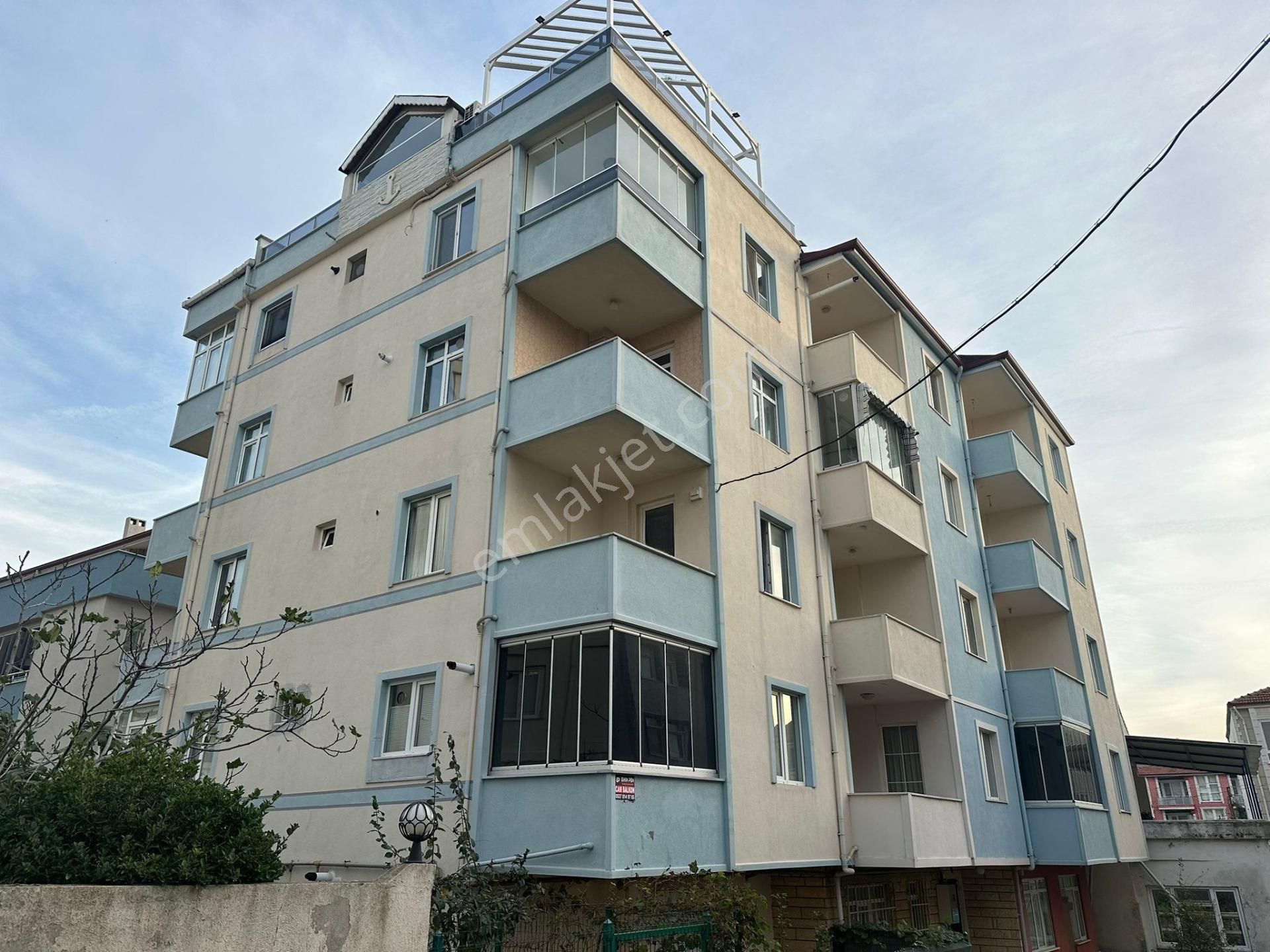 Karasu Sahilde Deniz Sıfır Deniz Manzaralı Satılık 2+1 Daire