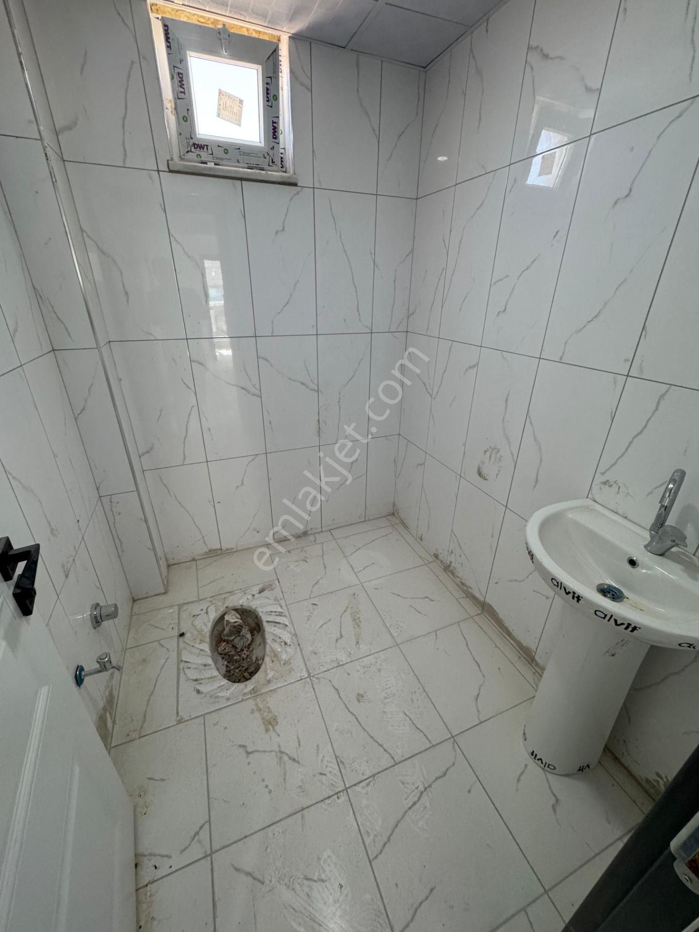 Güneş Emlaktan Cadde Üstü Satılık Sıfır Daire - Görsel 9