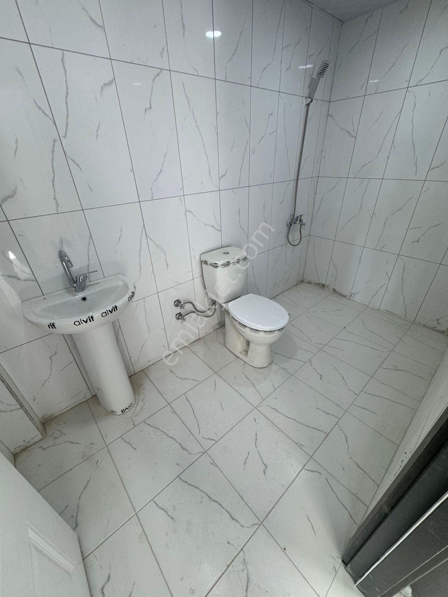 Güneş Emlaktan Cadde Üstü Satılık Sıfır Daire - Görsel 8