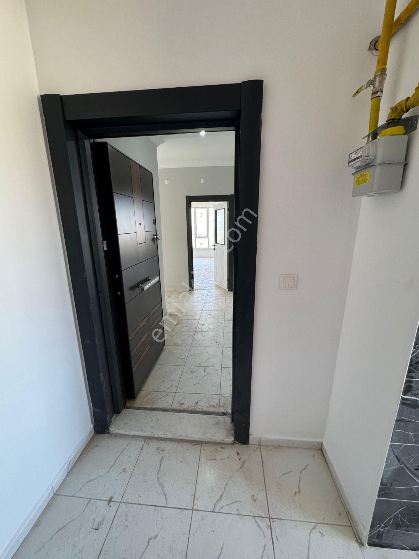 Güneş Emlaktan Cadde Üstü Satılık Sıfır Daire - Görsel 11