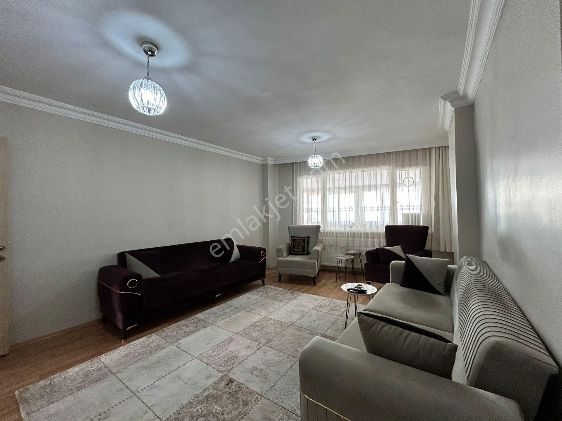 Gelişim Emlak`tan Çapa, Şehremini Lokasyonu Üzerinde 100m², 2+1