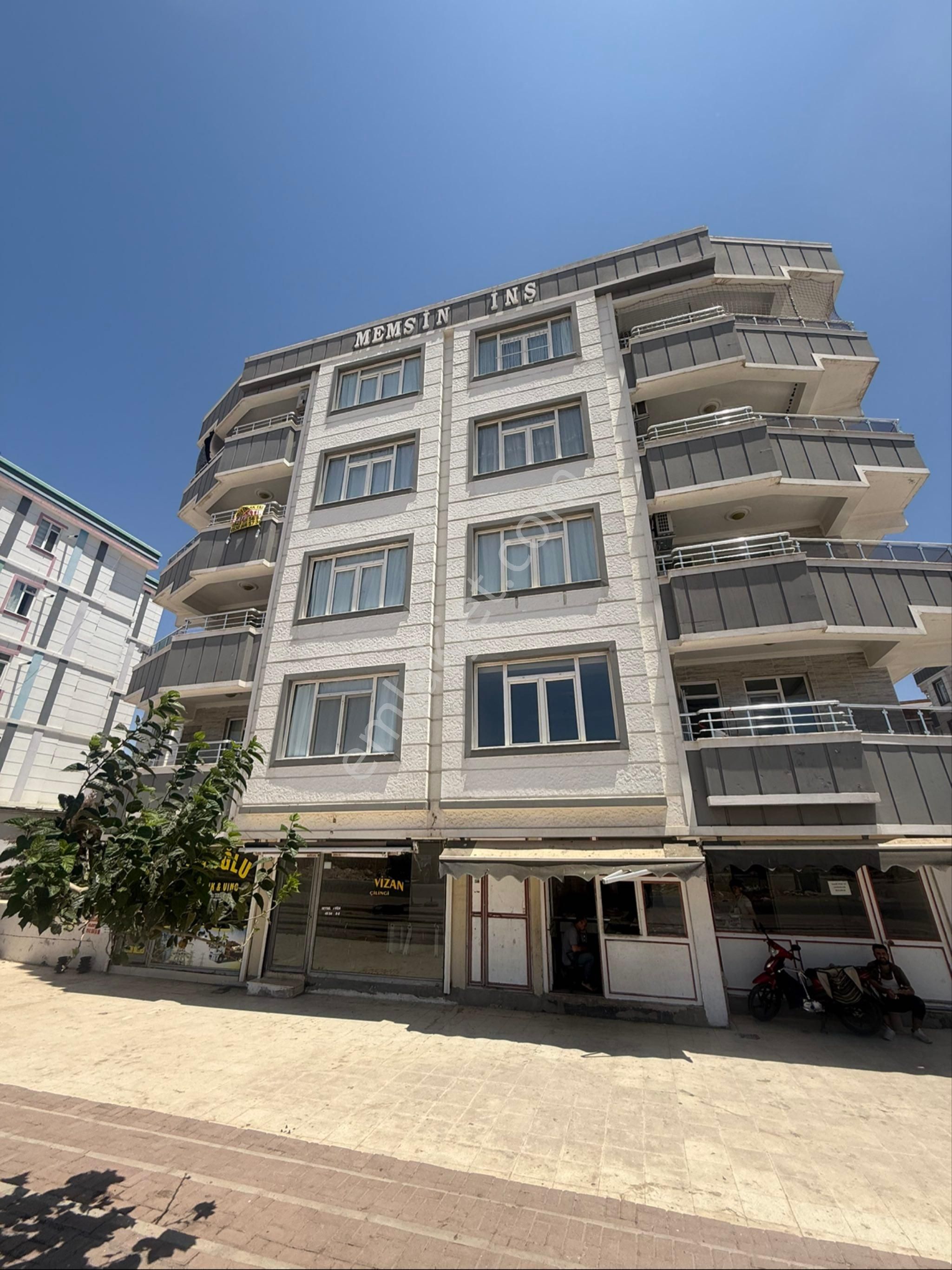 İl Jandarma Karşısında Satılık 3+1 Daire