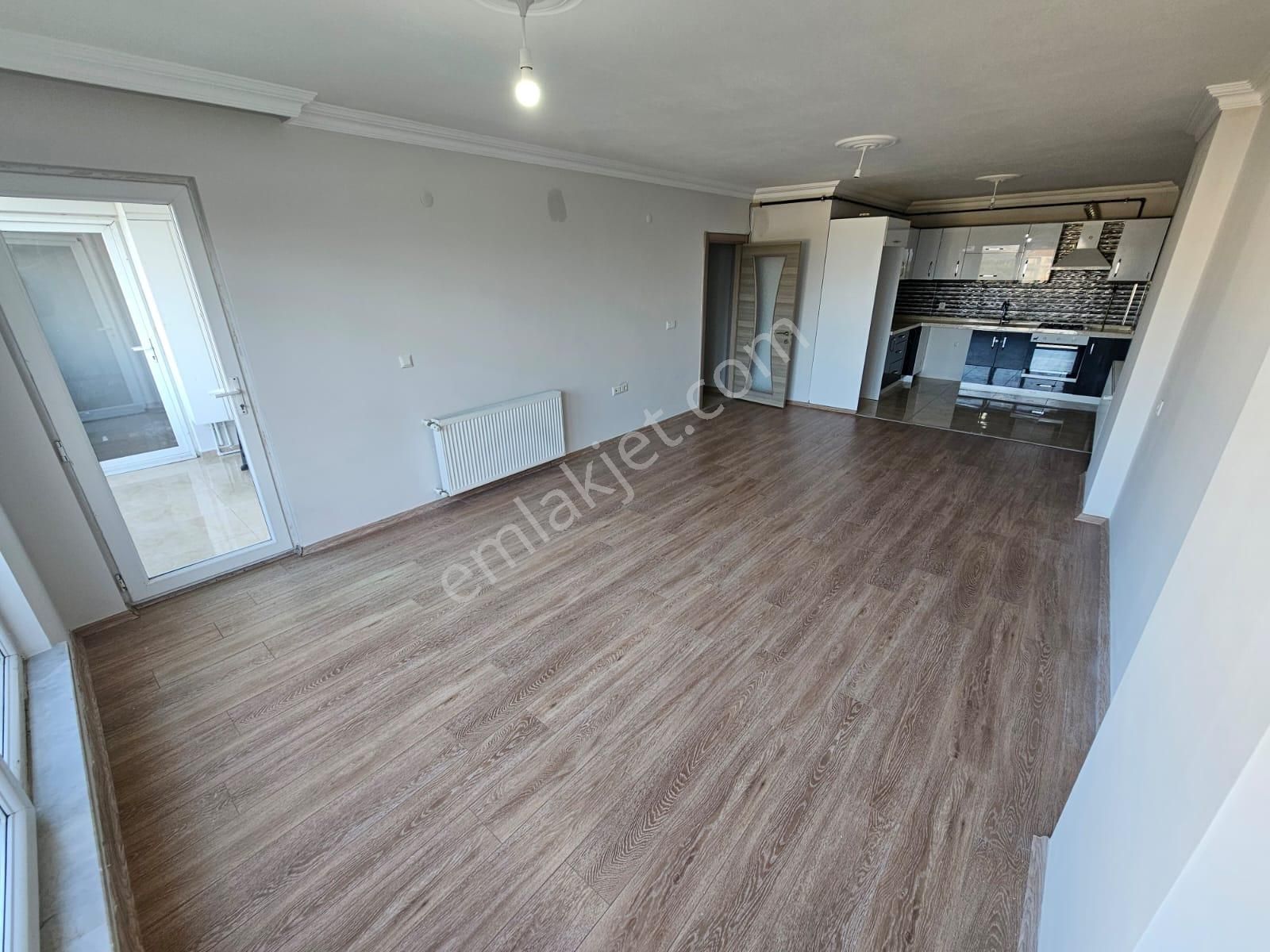 Ön Emlak'tan Burhaniye Kocacami Mah. Merkezde Kiralık 3+1 Daire!