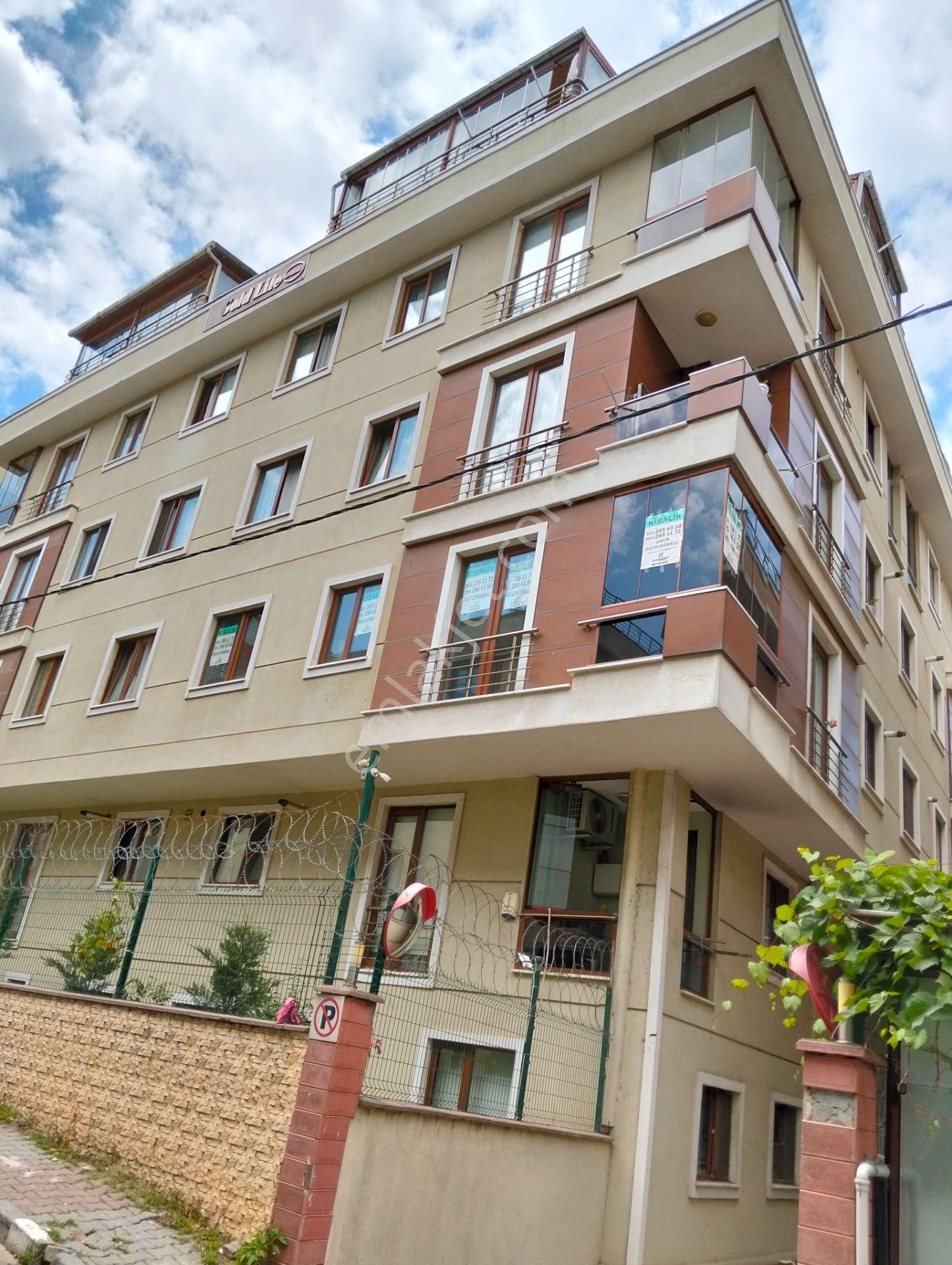 Sancaktepe Fatih Mahallesi Gold Life Sitesi 2+1 Ara Kat Ön Cephe Kiralık