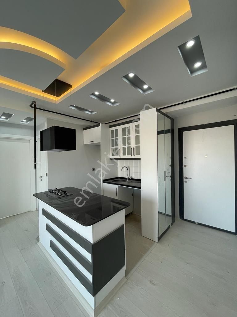Birlik'ten 1+1 Lüx İşçilikli Bulvar Üstü Kiralık Daire