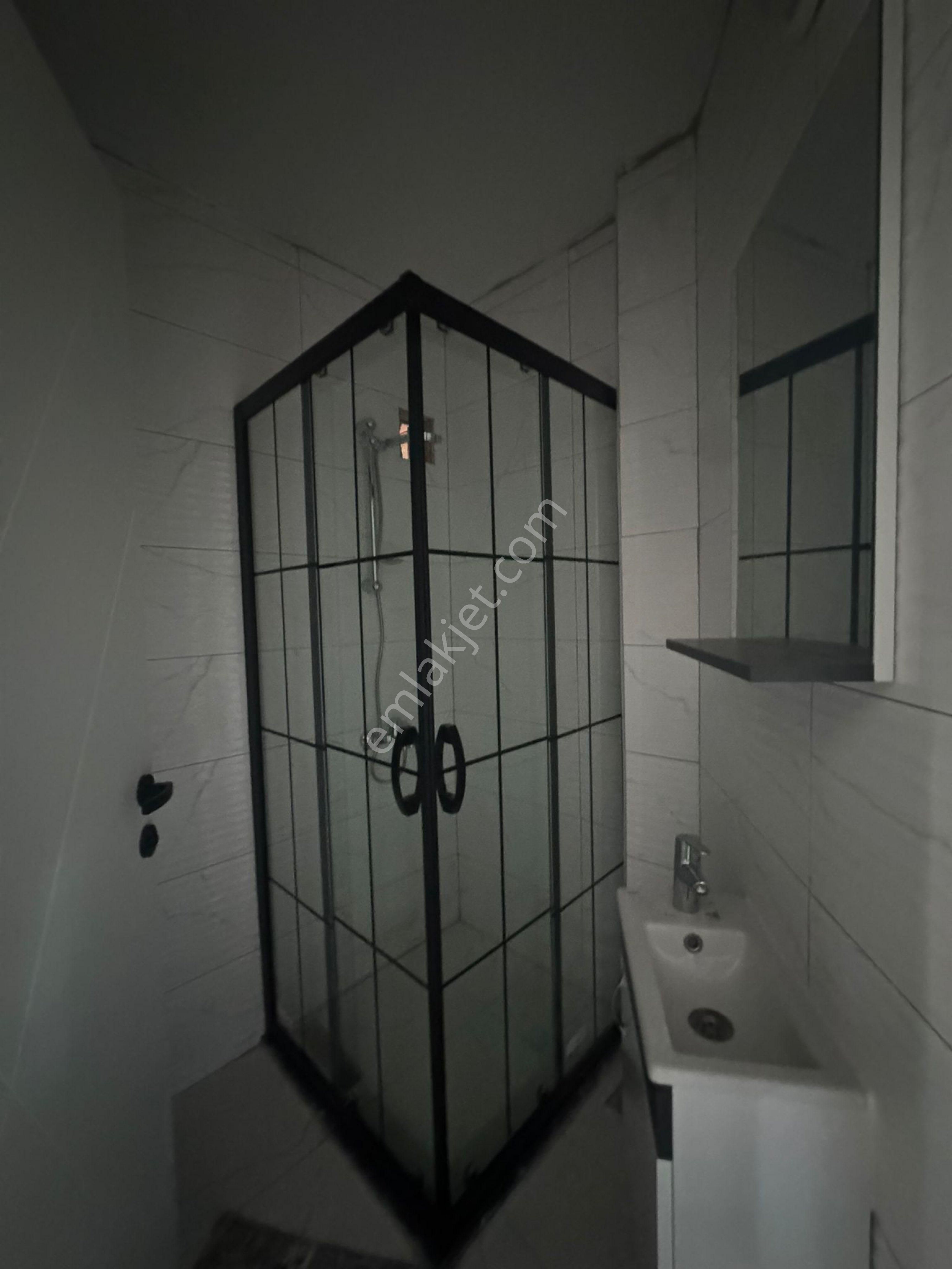 Suluköprü De Asansörlü Klimalı Full Eşyalı Apart - Görsel 5