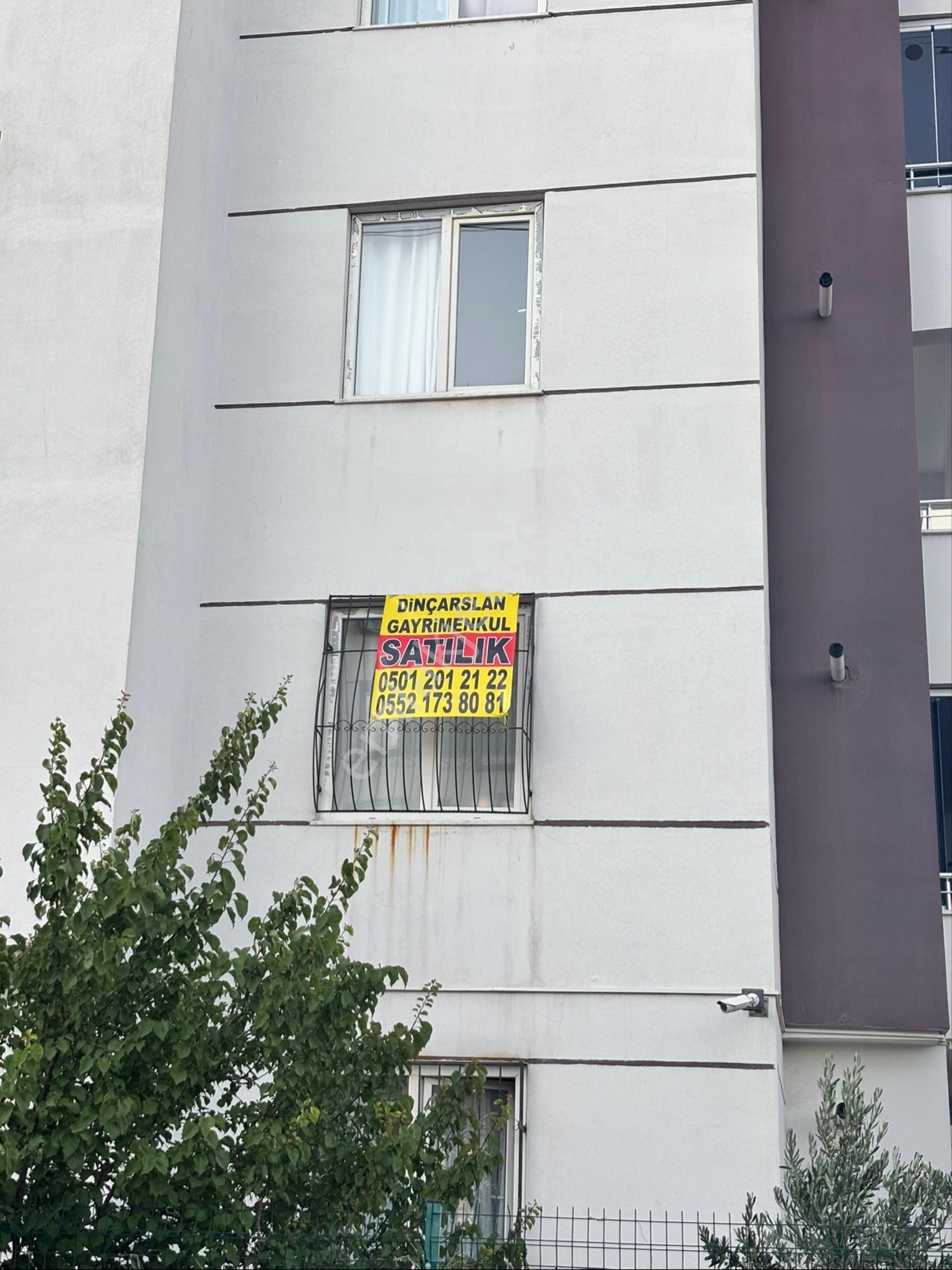 Dinçarslan Gayrimenkul ^ Den Karacaahmet De Satılık 2+1 Ara Kat Daire