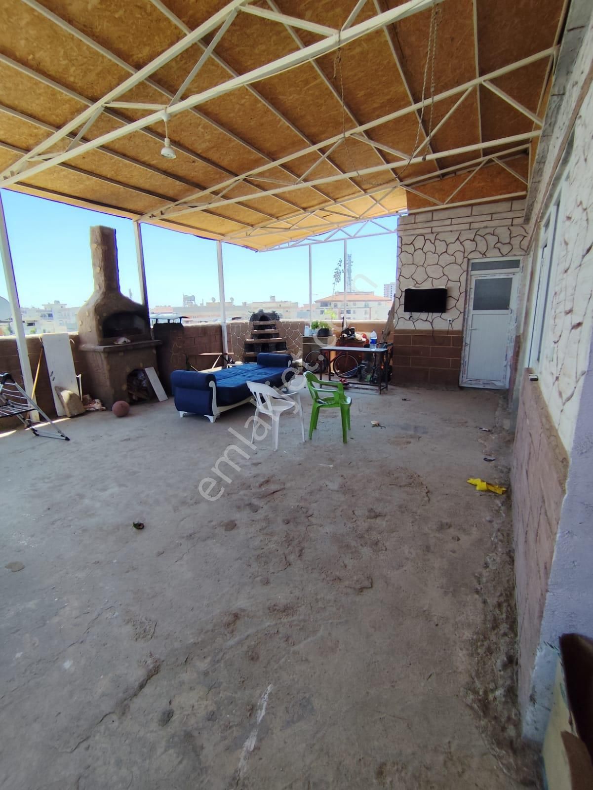 Ayyıldız Emlaktan 144 M2 Komple Satılık 3.5 Katlı Teraslı Bahçeli Bina - Görsel 6